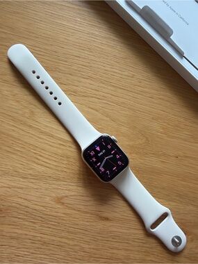 Apple Watch SE 3 40mm